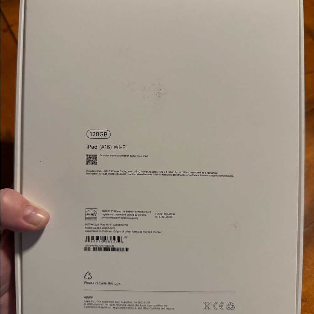 NIB iPad 128GB (A16) Model A3354 with OtterBox Case, screen protector + stylus! - Picture 10 of 11